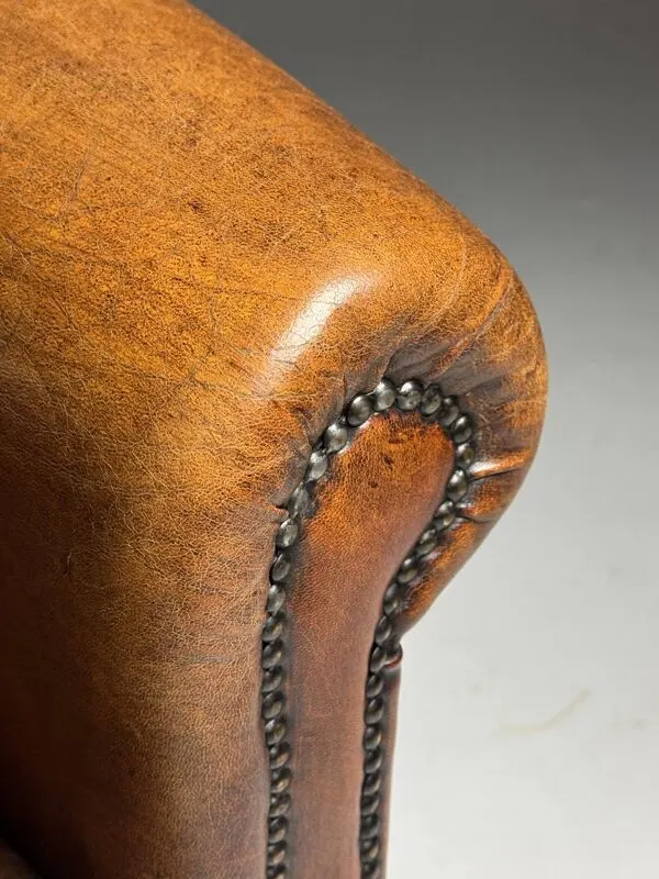 Illustration numéro 5 du produit Fauteuil club en peau de mouton 2x classique
