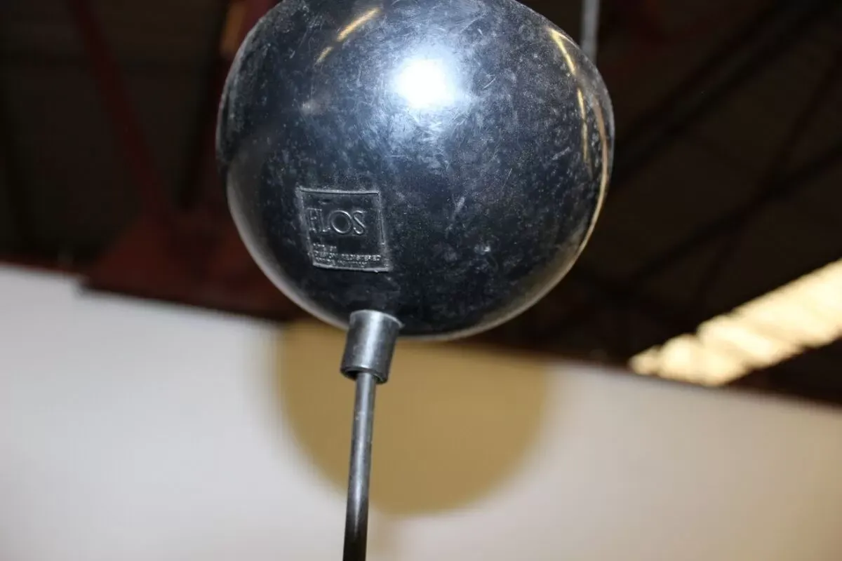 Illustration numéro 5 du produit Suspension design en tôle noir et blanc édition Fos