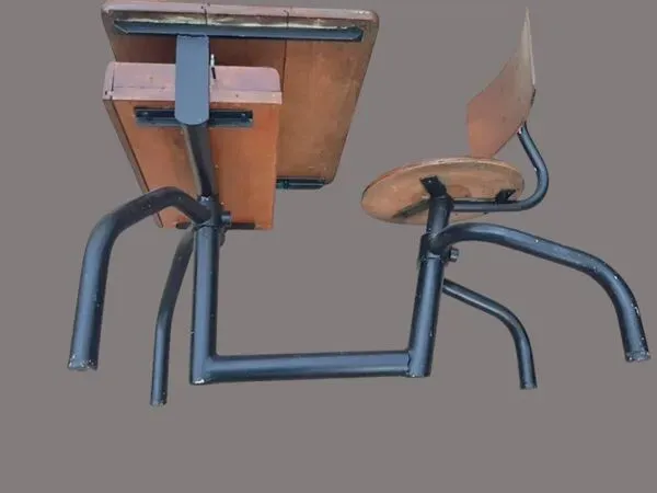 Illustration numéro 5 du produit Bureau d'ecolier evolutif 1940