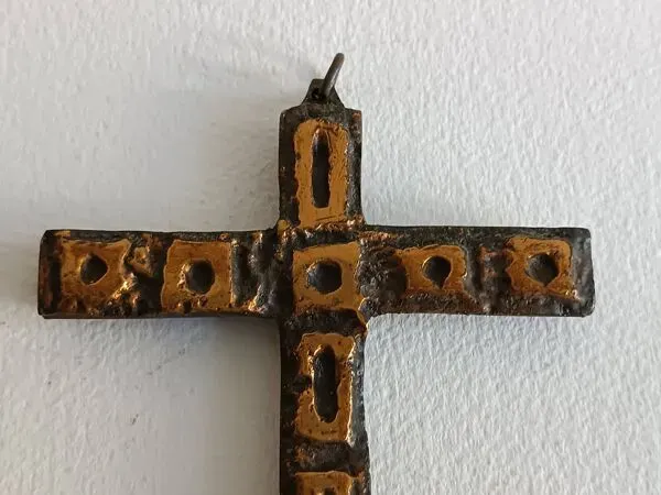 Illustration numéro 5 du produit Croix murale en bronze Alfieri Gardone pour Jacques Lauterbach 1960