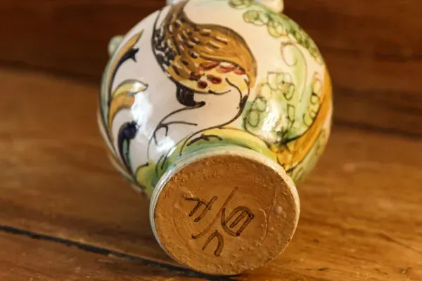 Illustration numéro 5 du produit Gargoulette en terre cuite vernissée