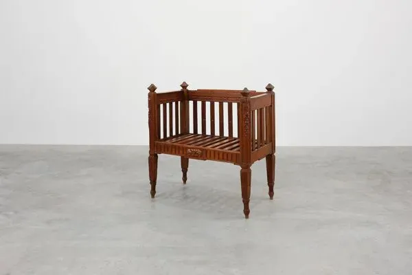 Illustration numéro 5 du produit Banc en chêne Arts & Crafts, Belgique vers 1915