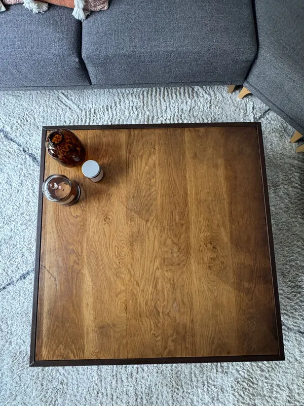 Illustration numéro 5 du produit Table basse sur mesure en bois et métal