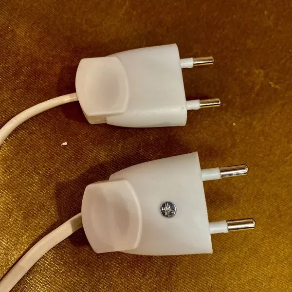 Illustration numéro 5 du produit Paire de grandes lampes industrielles modulables 1950.