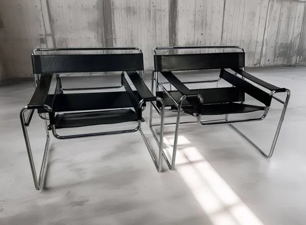 Illustration numéro 5 du produit Paire de chaises Wassily vintage par Marcel Breuer