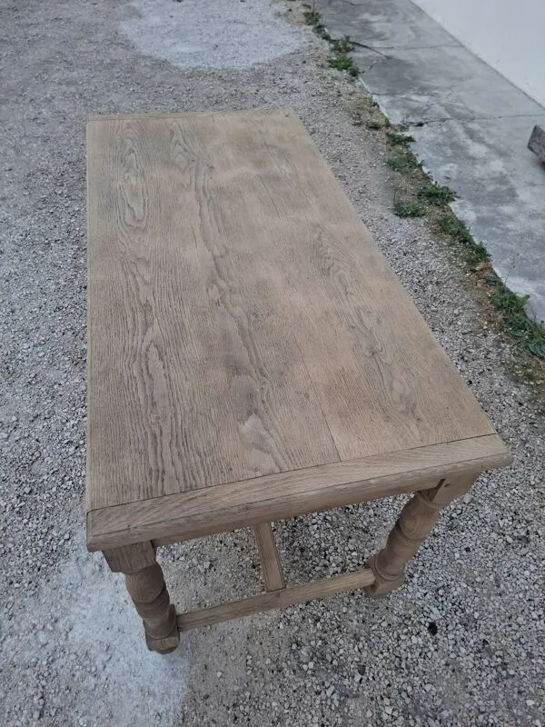Illustration numéro 5 du produit Table de ferme en chêne massif entièrement Aérogommer
