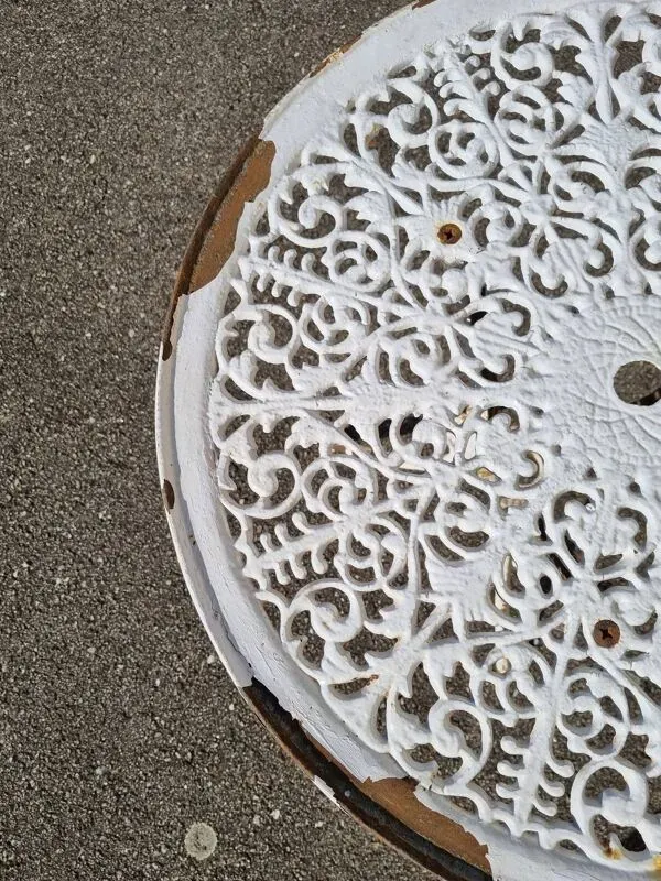 Illustration numéro 5 du produit Table bistrot