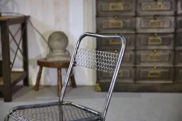 Illustration numéro 5 du produit Paire de chaises attribuée à René Malaval 1950’s