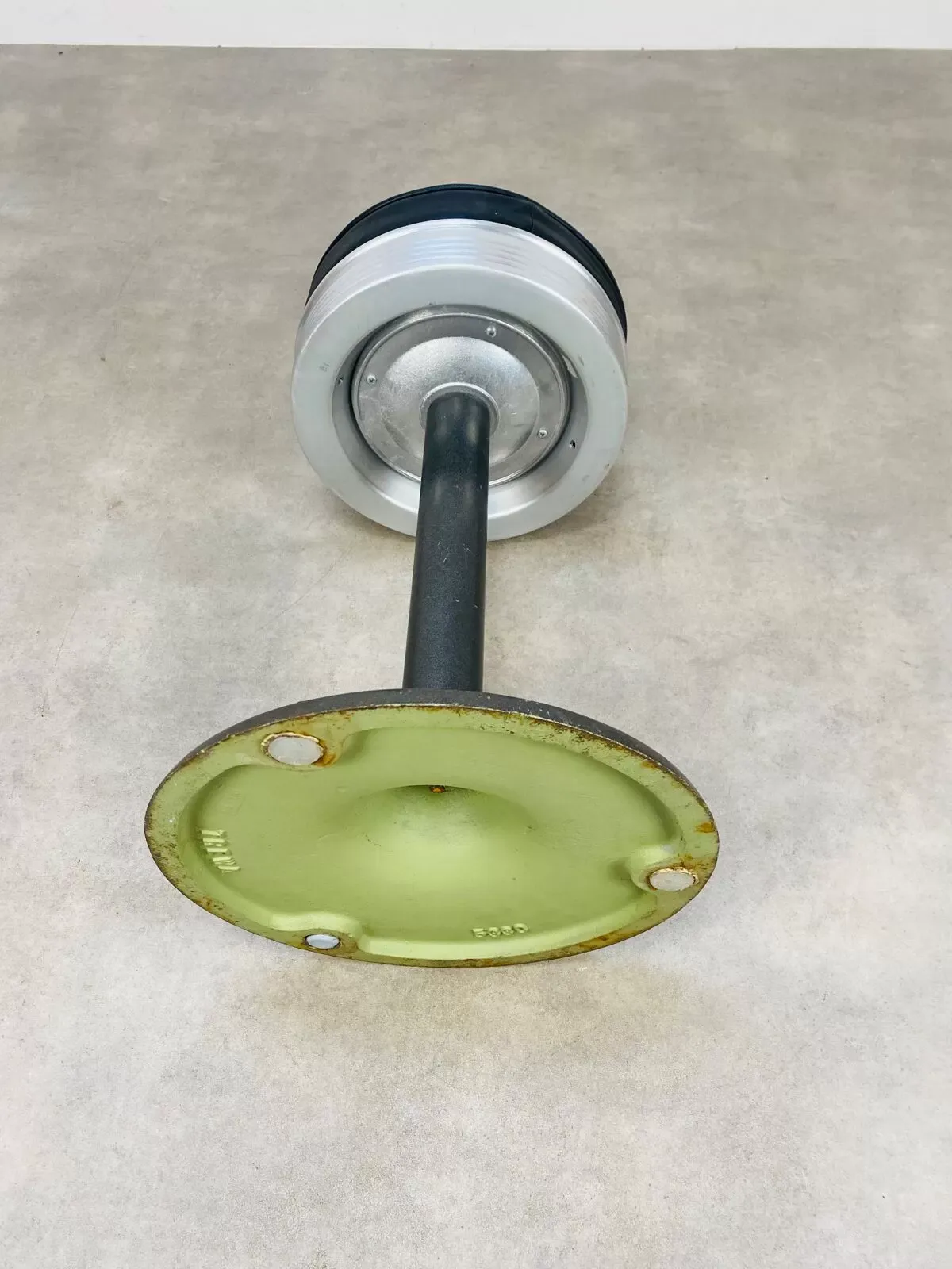 Illustration numéro 5 du produit Tabouret diner vintage style industriel par trewa