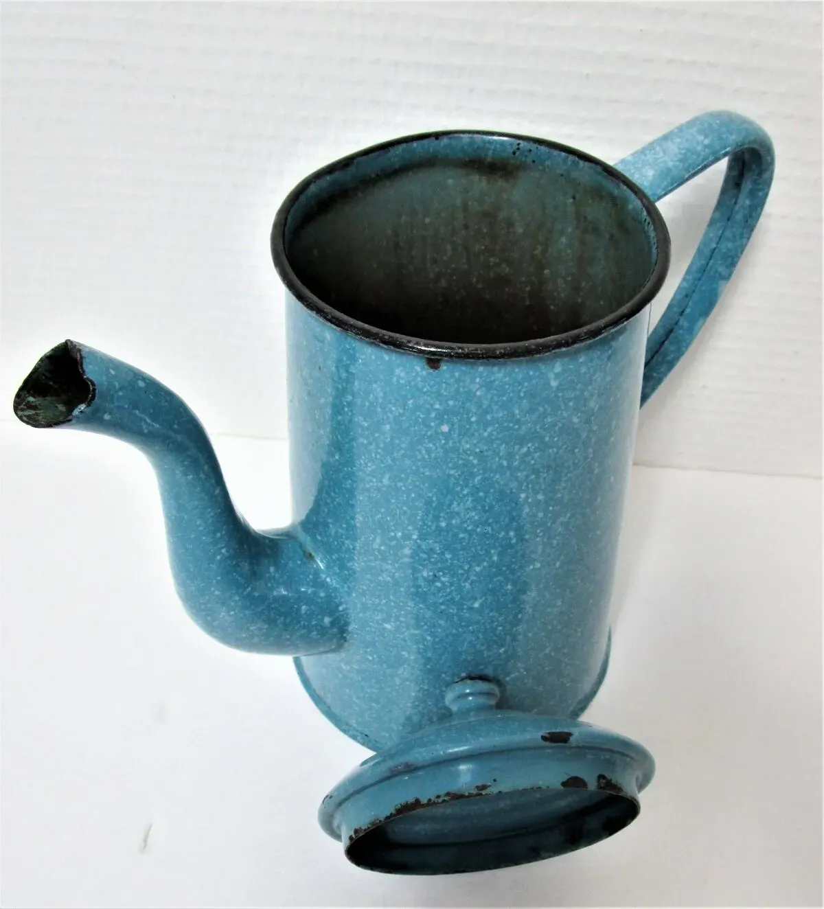 Illustration numéro 5 du produit Cafetière tôle émaillée bleu moucheté milieu XXème