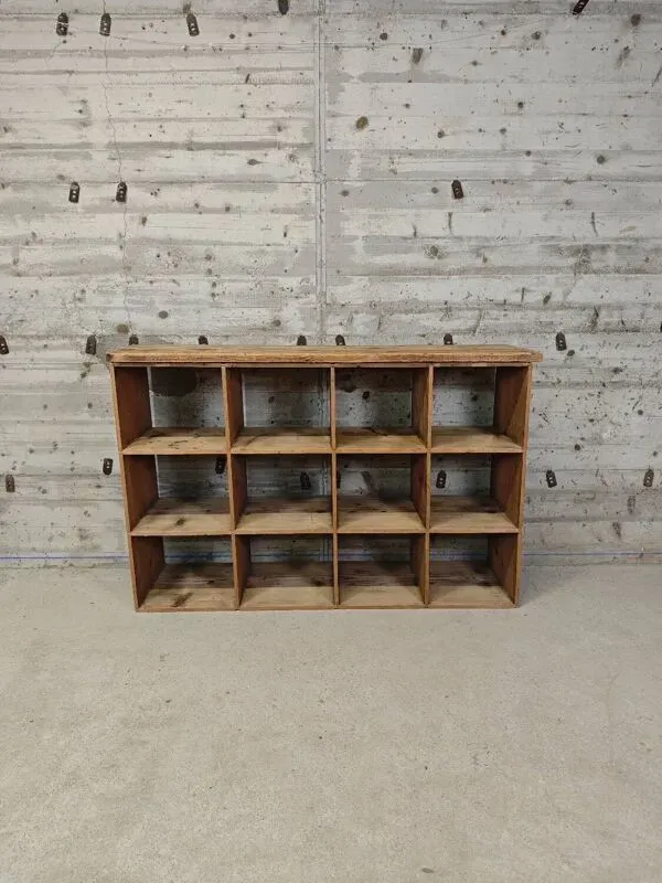 Illustration numéro 5 du produit Meuble de métier en bois brut