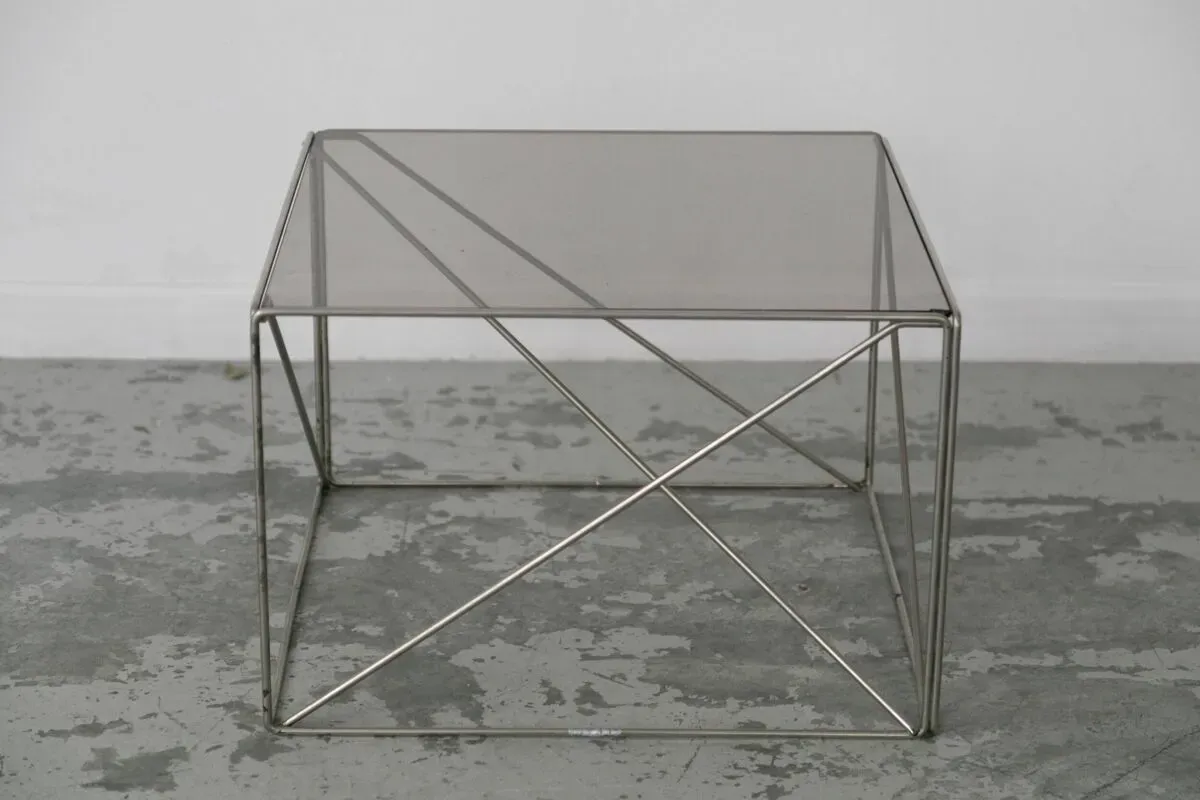 Illustration numéro 5 du produit Tables d’appoint Isocèle par Max Sauze, années 70.