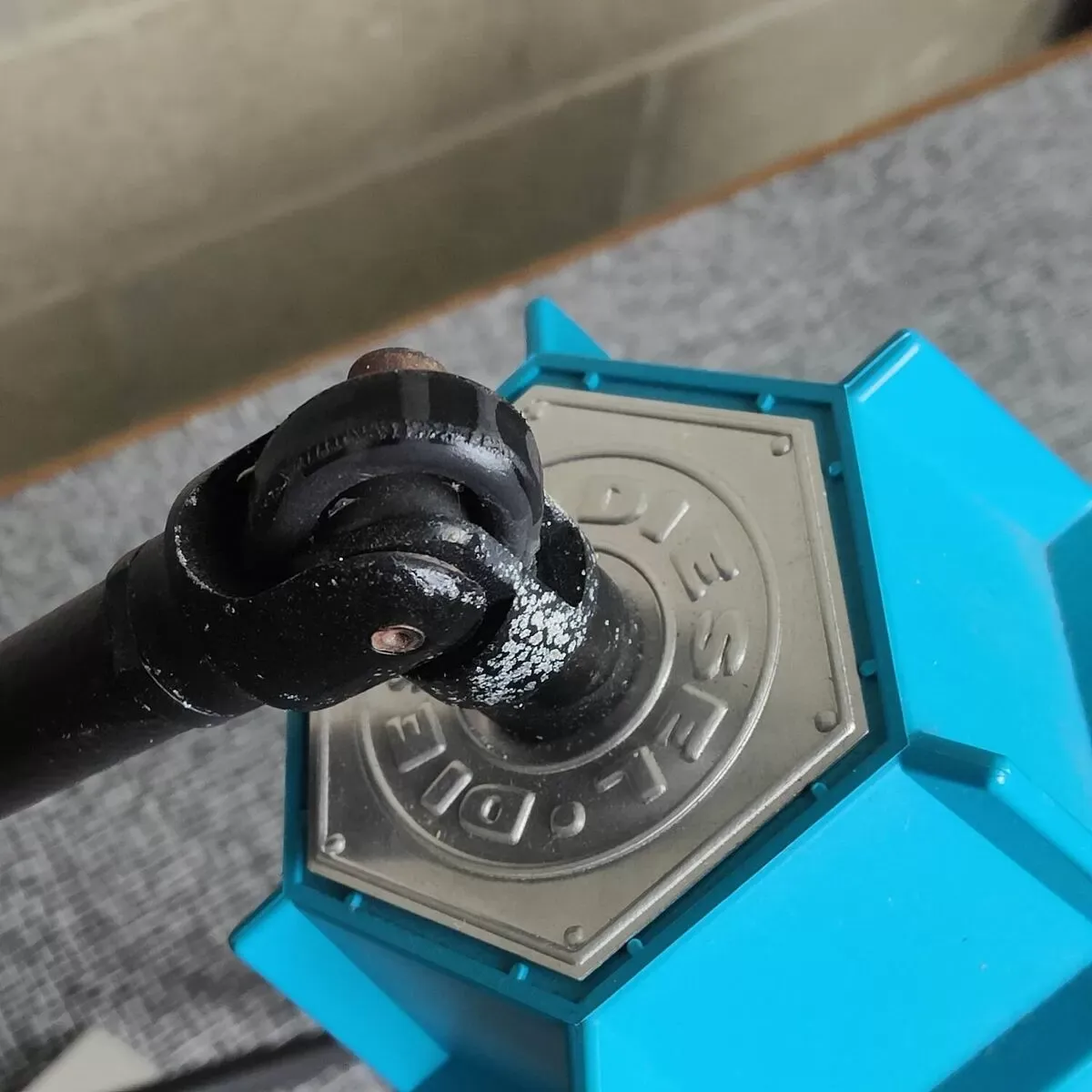 Illustration numéro 5 du produit Lampe de table Pett Nero Diesel par Foscarini