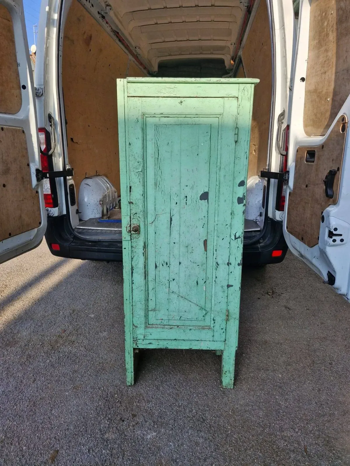 Illustration numéro 5 du produit Armoire