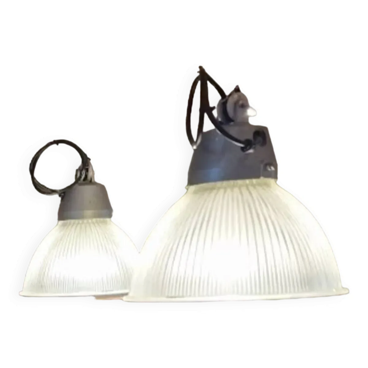 Illustration numéro 5 du produit Suspensions vintage