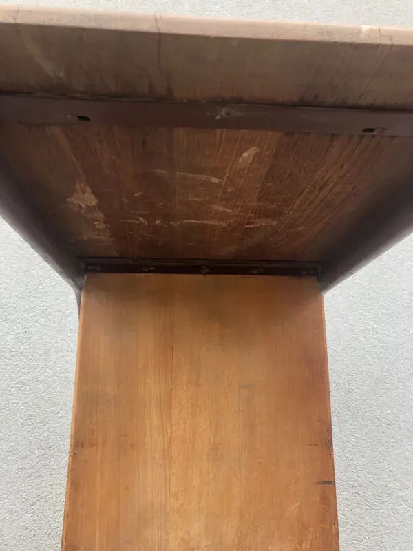 Illustration numéro 5 du produit Bureau d’écolier vintage