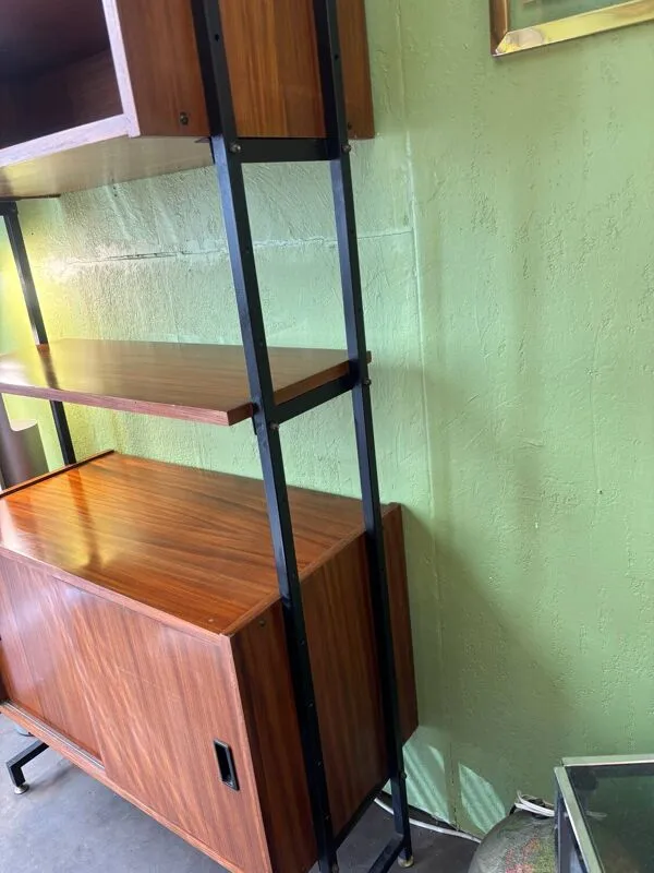 Illustration numéro 5 du produit Bibliothèque vintage modulable bois & métal – esprit mid-century chic