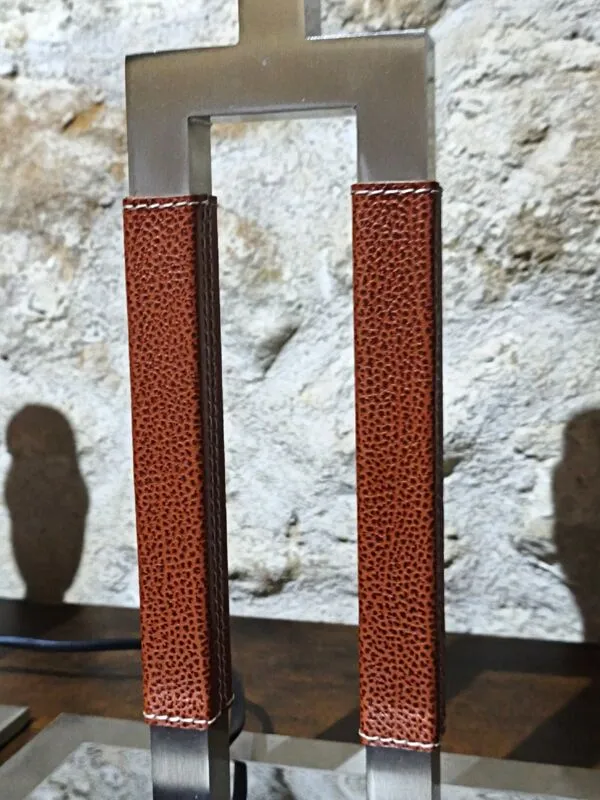 Illustration numéro 5 du produit Paire de lampes de luxe bover modèle ema - cuir & laiton nickelé