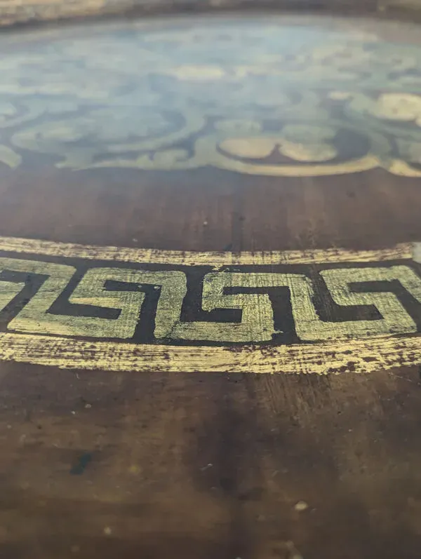 Illustration numéro 5 du produit Table marocaine plateau en tôle peinte et incrustation de nacre