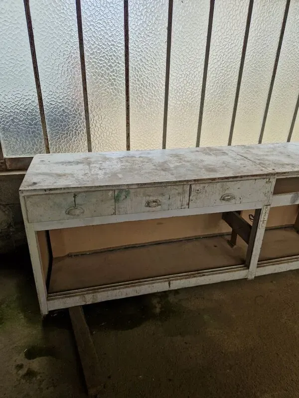 Illustration numéro 5 du produit Meuble de metier établi/comptoir