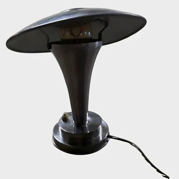 Illustration numéro 5 du produit Lampe ''Soucoupe''en métal chromé – Circa1930