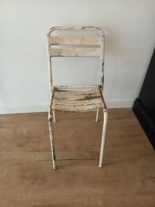 Illustration numéro 5 du produit Chaises tolix