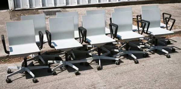 Illustration numéro 5 du produit Suite de 10 chaises 04, Vitra