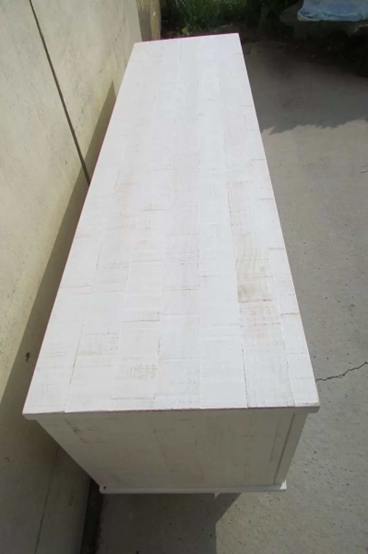 Illustration numéro 5 du produit Enfilade en chêne massif