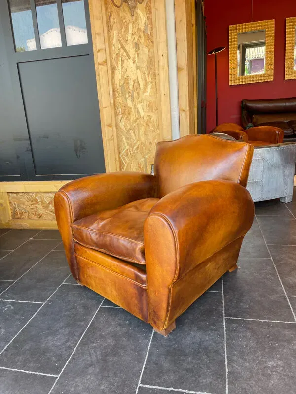 Illustration numéro 5 du produit Fauteuil club modèle diplomate