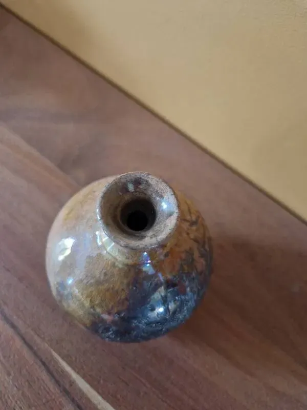 Illustration numéro 5 du produit Gisèle Buthod-Garcon (Née en 1954) - Vase boule en céramique émaillée beige