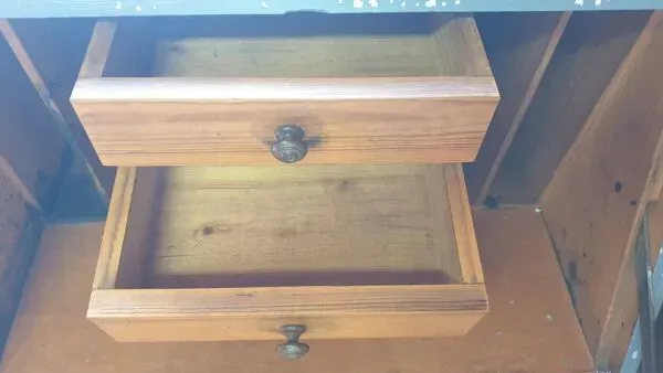 Illustration numéro 5 du produit Secrétaire d'écolier bleu, début XXème