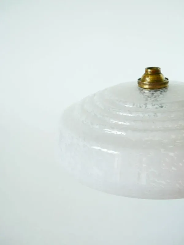 Illustration numéro 5 du produit Suspension en verre de Clichy blanc, 1930