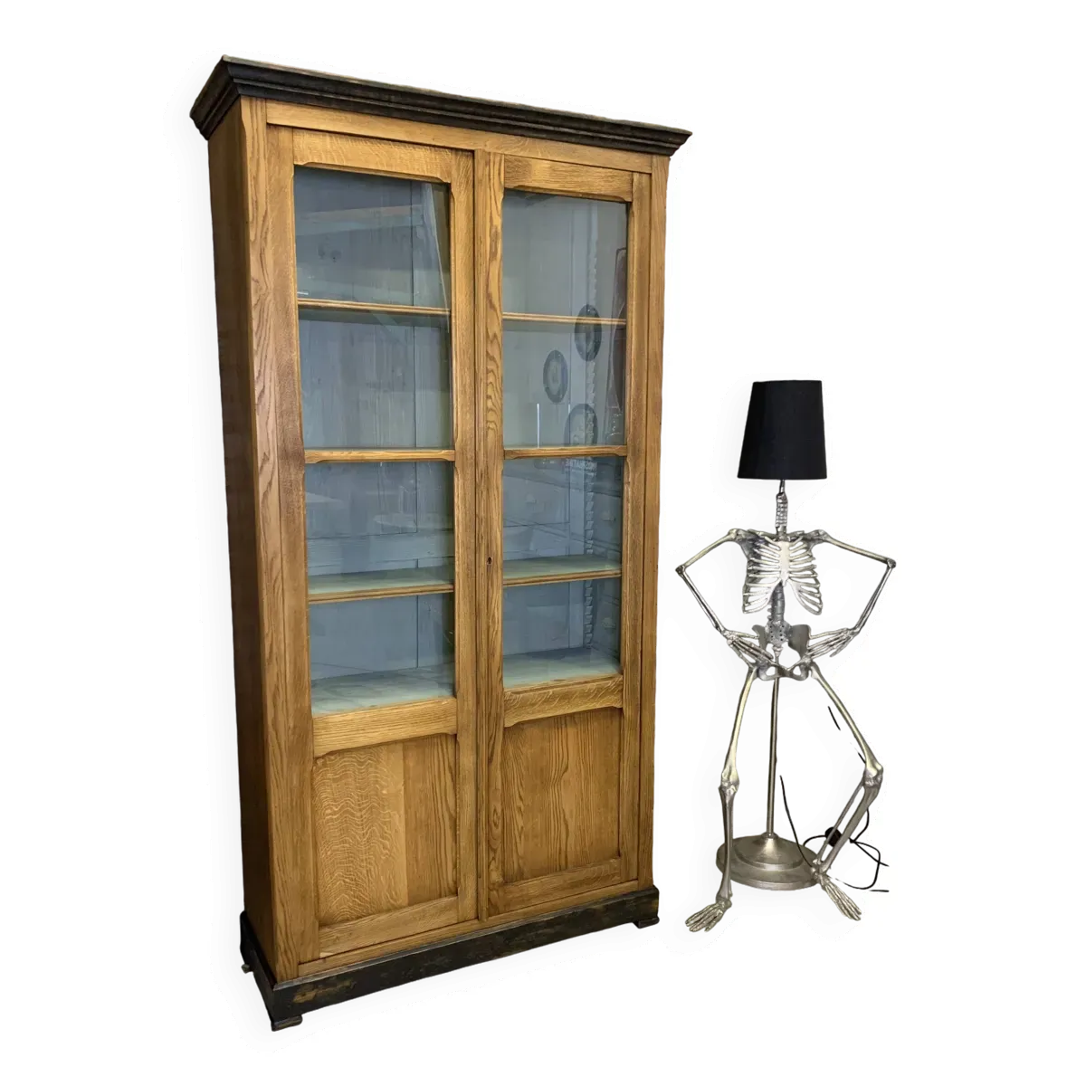 Illustration numéro 5 du produit Vitrine d'école en chêne massif