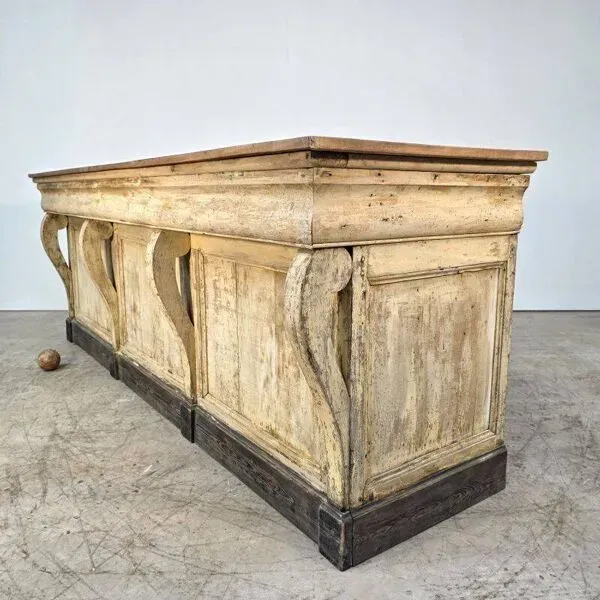 Illustration numéro 5 du produit Joli comptoir de magasin à volutes début 19ème