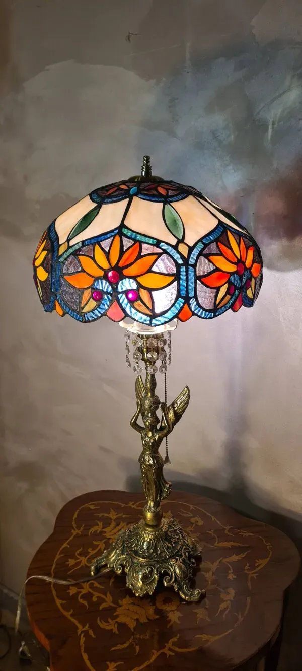 Illustration numéro 5 du produit lampe bronze angel 1970  interupteur a tirette 63x30 abat jour verre vitrai