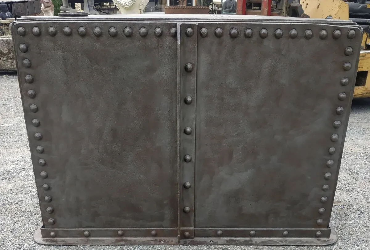 Illustration numéro 5 du produit Bar en fer rivete industriel