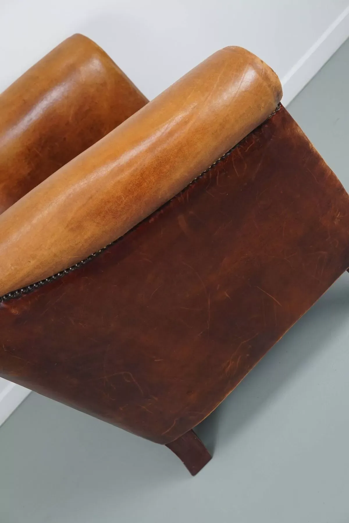 Illustration numéro 5 du produit Fauteuil Club Vintage en Cuir Couleur Cognac, Pays-Bas