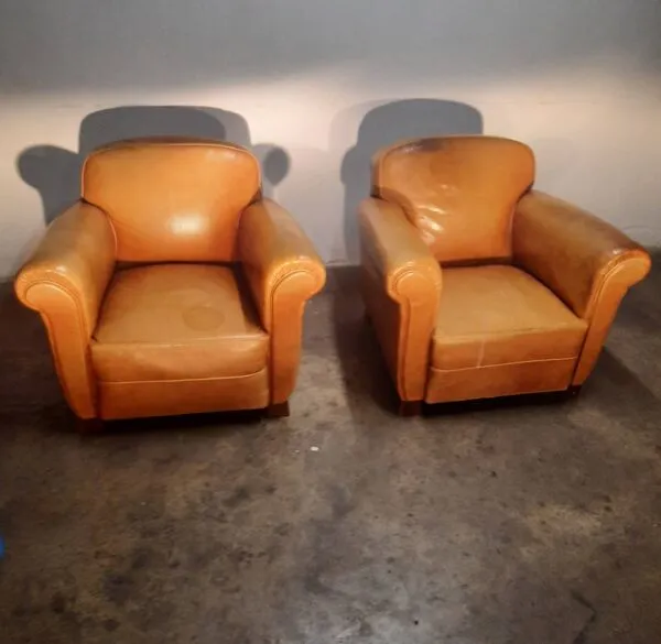 Illustration numéro 5 du produit Paire de club des année 1950 en cuir fauve