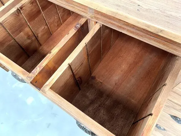 Illustration numéro 5 du produit Meuble de métier à 24 tiroirs en pin massif, années 50