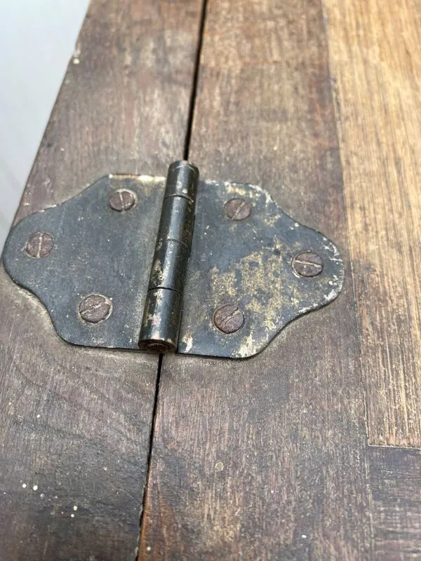 Illustration numéro 5 du produit Meuble de métier Frigo bois glacière bar en chêne des années 30