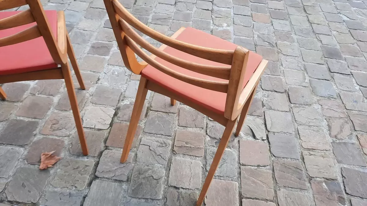 Illustration numéro 5 du produit Chaises compas vinatge