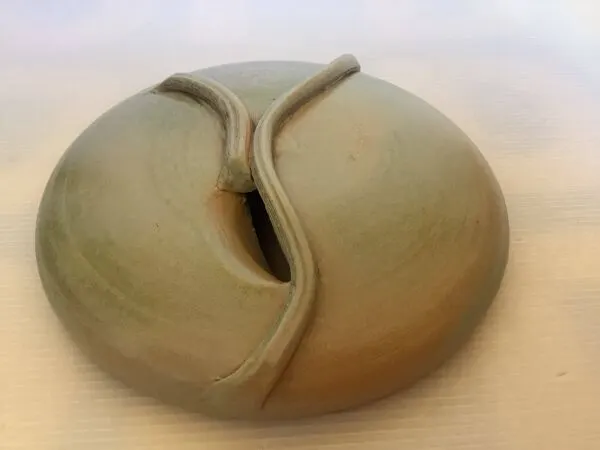 Illustration numéro 5 du produit Vase bouquetière ronde en céramique