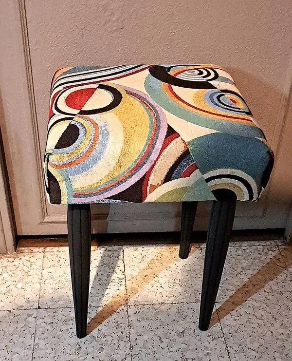 Illustration numéro 5 du produit Tabouret bois restauration tapissière XX meuble d'appoint