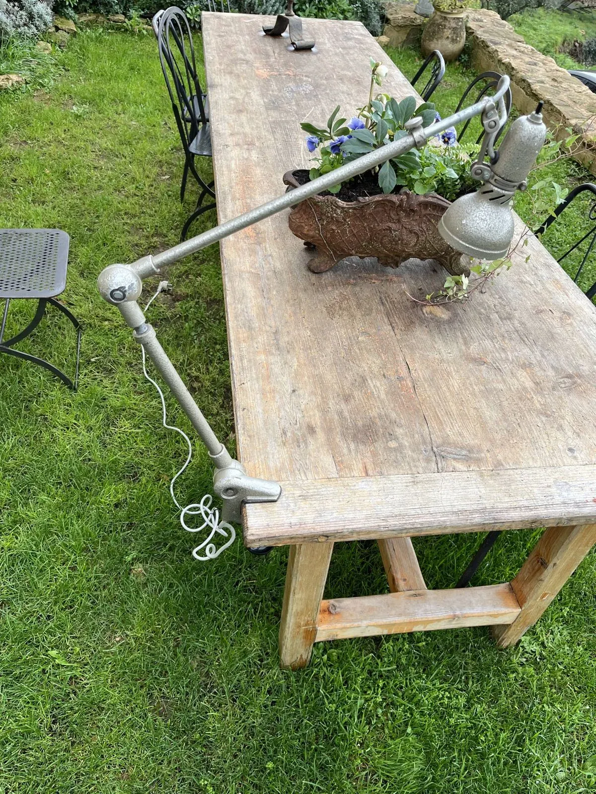 Illustration numéro 5 du produit Lampe métal