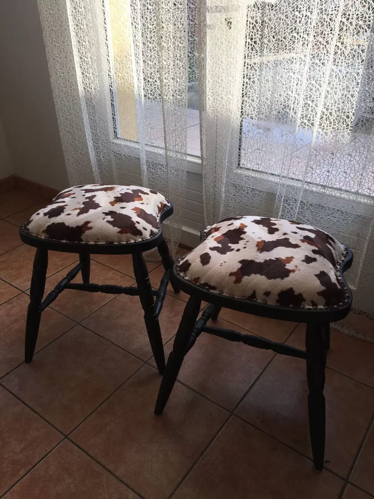 Illustration numéro 5 du produit Tabouret style western