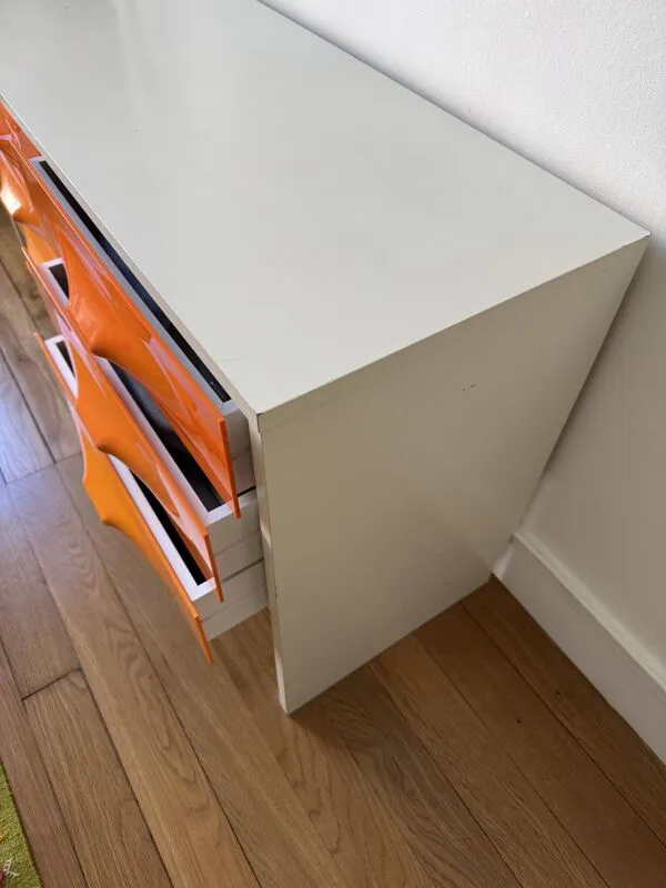 Illustration numéro 5 du produit Commode Raymond Loewy, Série « DF-2000 », c. 1967