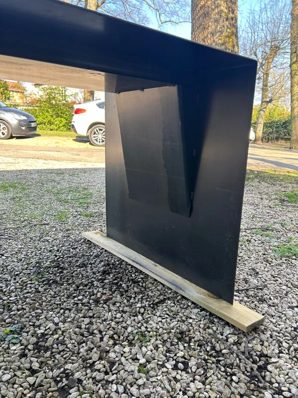 Illustration numéro 5 du produit Table métallique