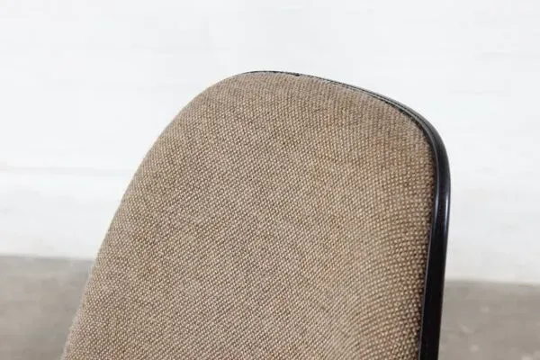 Illustration numéro 5 du produit Ensemble de 4 chaises vintage Eames Vitra Miller design des années 50