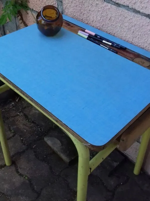 Illustration numéro 5 du produit Bureau d’écolier