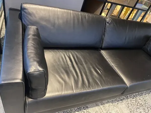 Illustration numéro 5 du produit 2 canapés Vitra Park de Jasper Morrison - En cuir noir